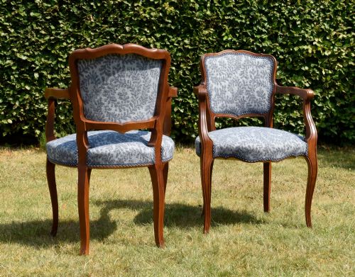 PAIR OF FRENCH EARLY 20TH CENTURY ARMCHAIRS - ADDITIONAL PHOTO 5