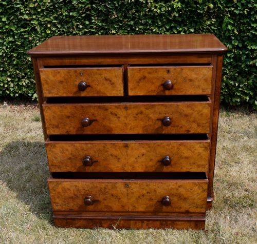 VICTORIAN WALNUT CHEST OF DRAWERS - ADDITIONAL PHOTO 6