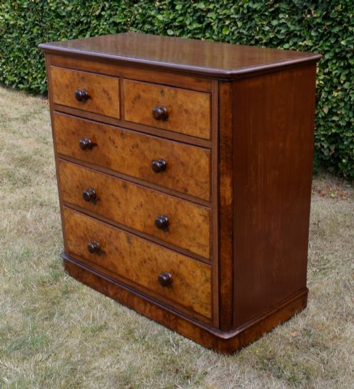 VICTORIAN WALNUT CHEST OF DRAWERS - ADDITIONAL PHOTO 8