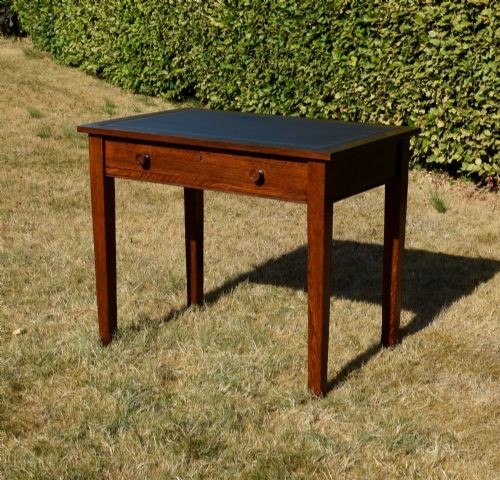 Oak Desk Arts & Crafts