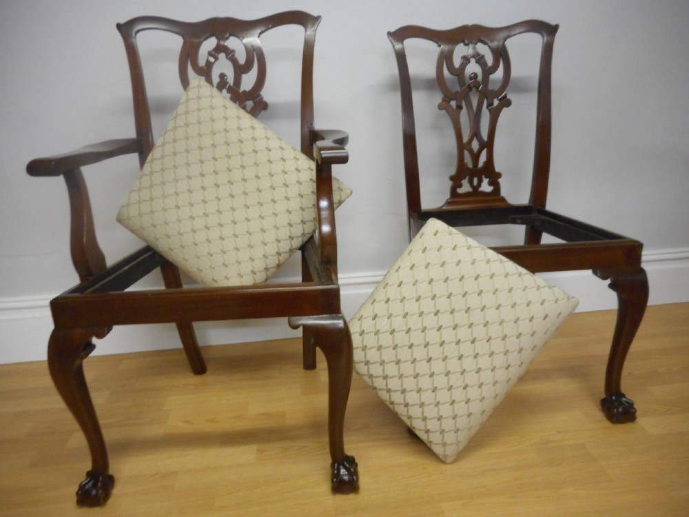 Antique Set of 6 Chippendale Dining Chairs View XVII
