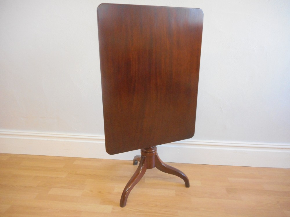 Antique George III Tri-pod Table