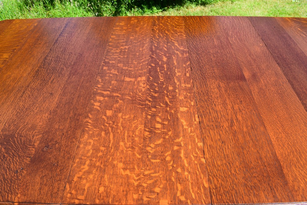 Antique Victorian Dinning Table View XVI
