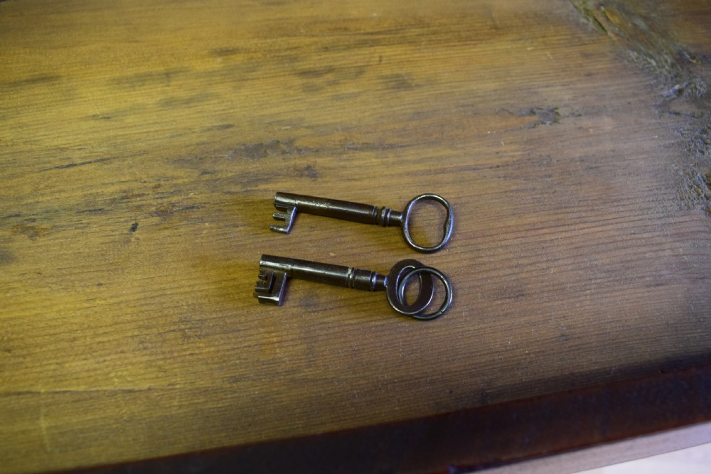 Antique Georgian Period Linen Press View IV