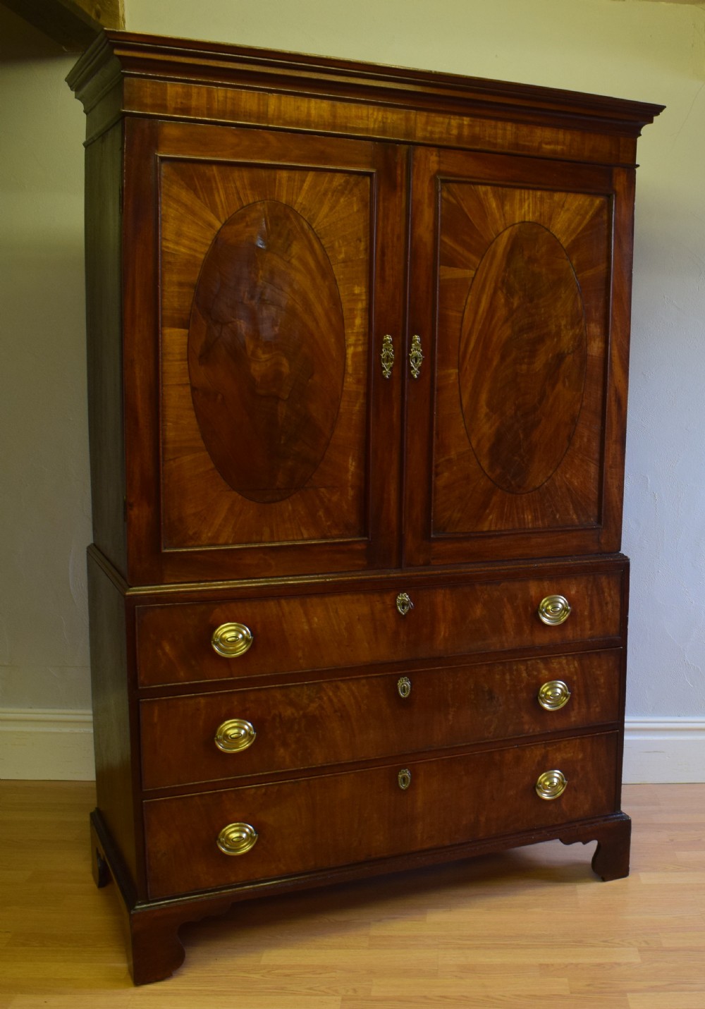 Antique Georgian Period Linen Press View XV