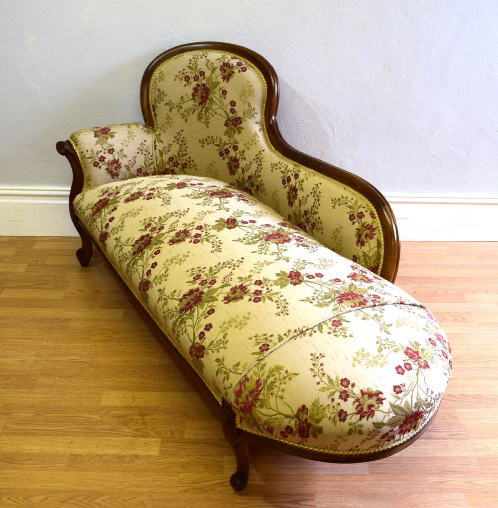 Victorian Style Chaise-Lounge  View IX