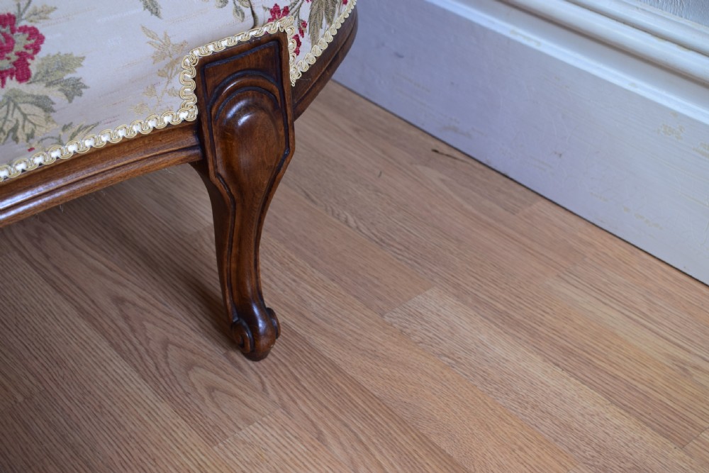 Victorian Style Chaise-Lounge  View XV