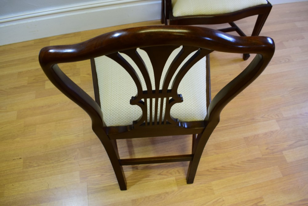  Set of 6 Heppelwhite Dining Chairs View X