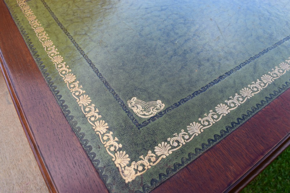 Victorian Partners Desk View XII