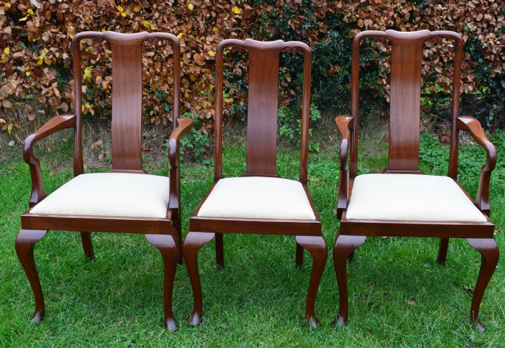  8 Queen Anne Style Dining Chairs (Circa 1890) View X