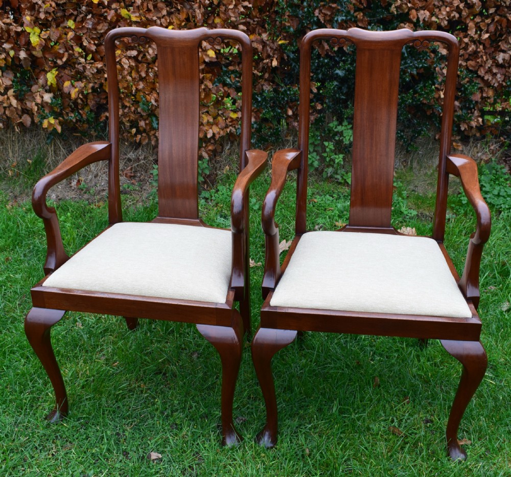  8 Queen Anne Style Dining Chairs (Circa 1890) View XII