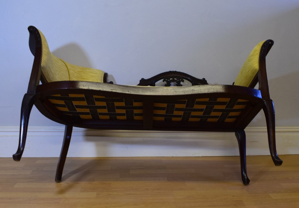 Victorian Chaise Lounge  View XIV