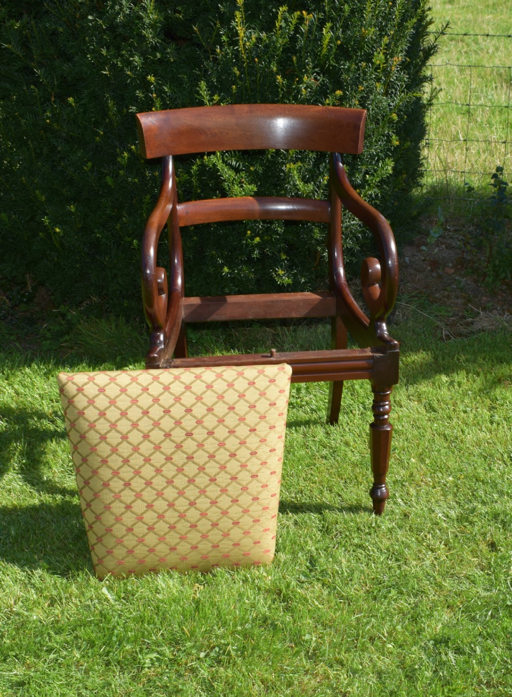 Antique English Early Victorian Arm Chair in Mahogany (Circa 1840's) View XI