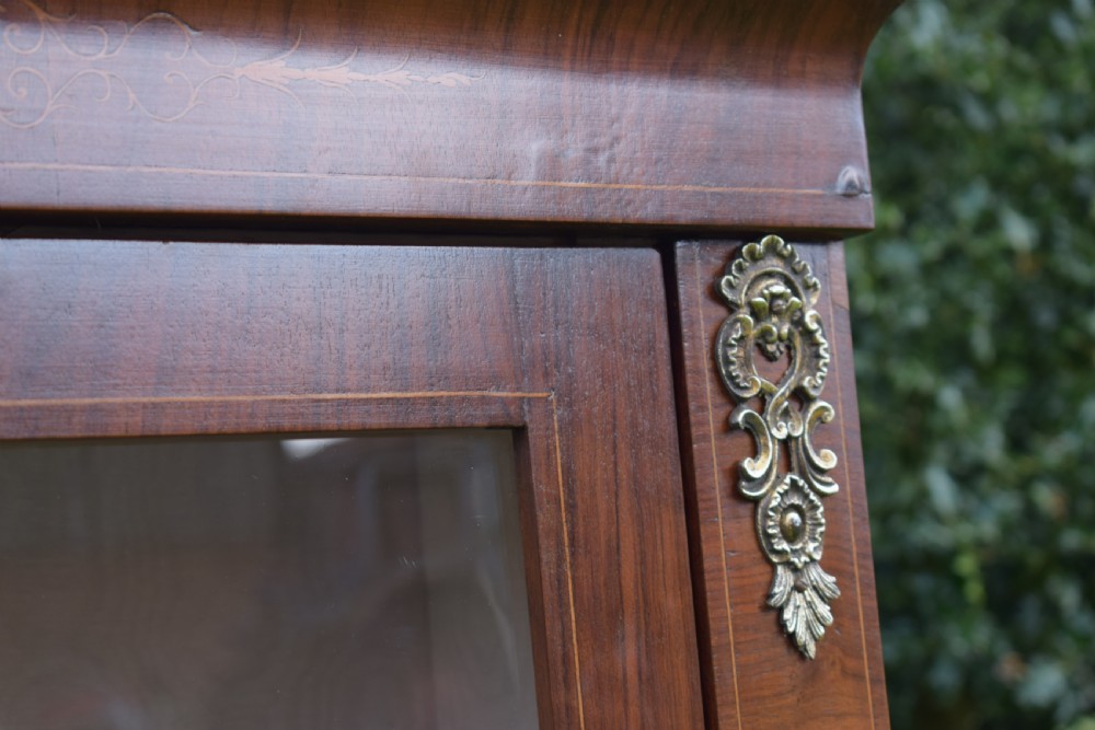 Antique English Victorian Pier Cabinet in Walnut (Circa 1850's) View XI