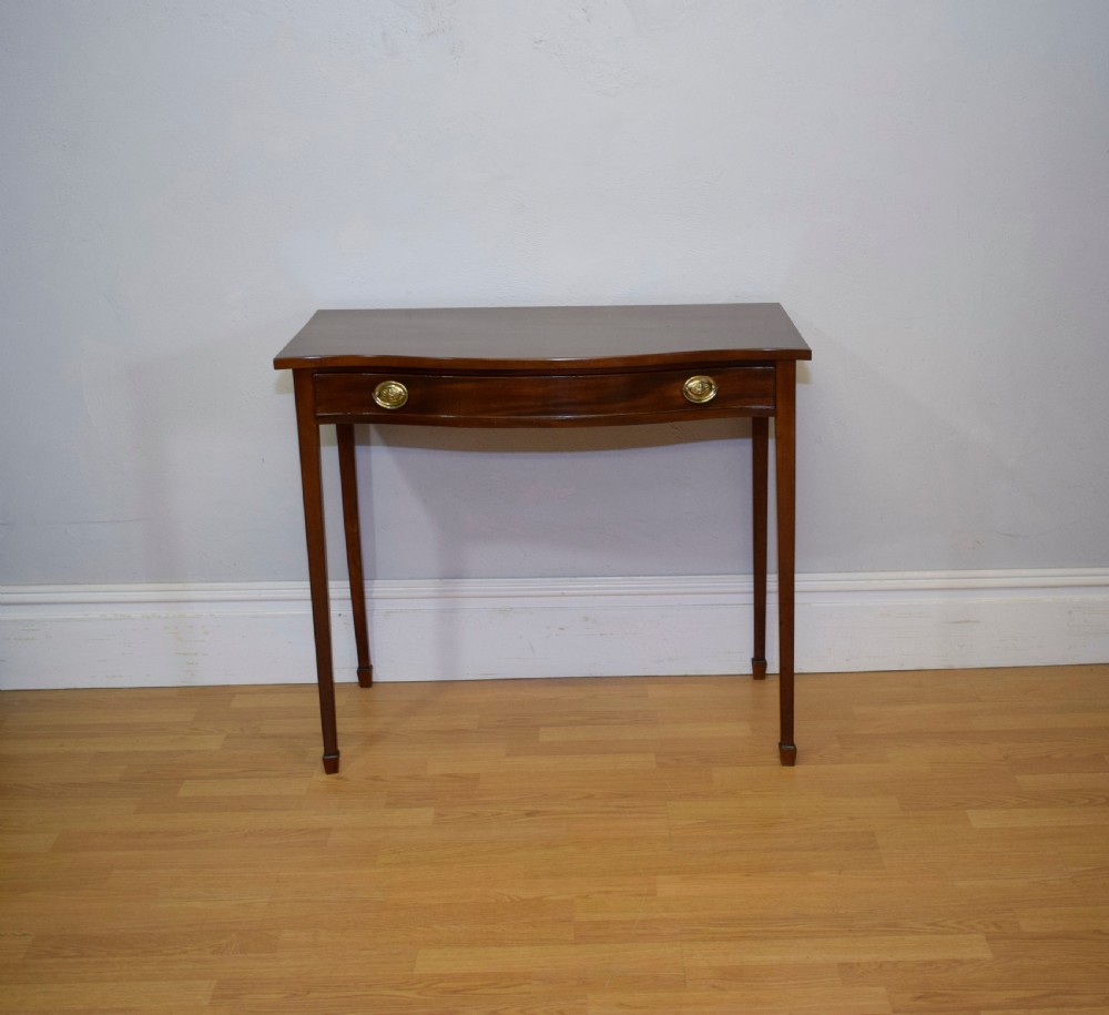 Antique Console Table View II