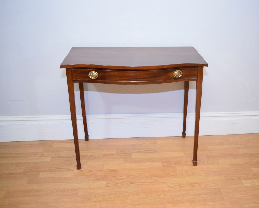 Antique Console Table View III