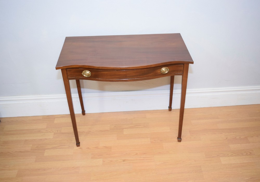 Antique Console Table View IV