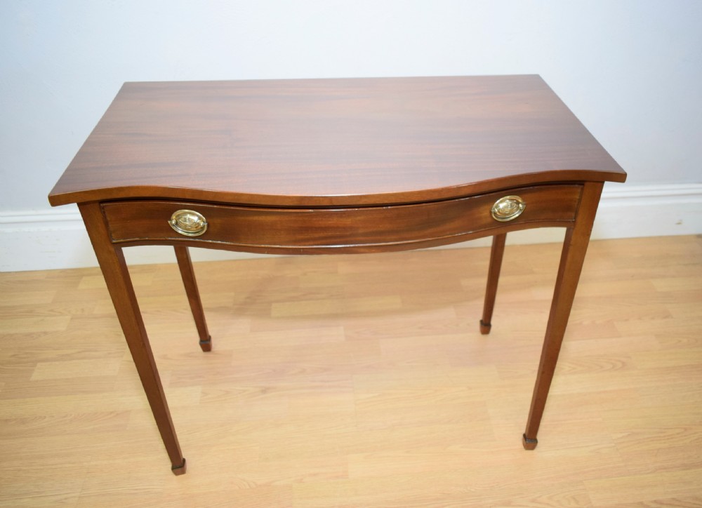 Antique Console Table View VII