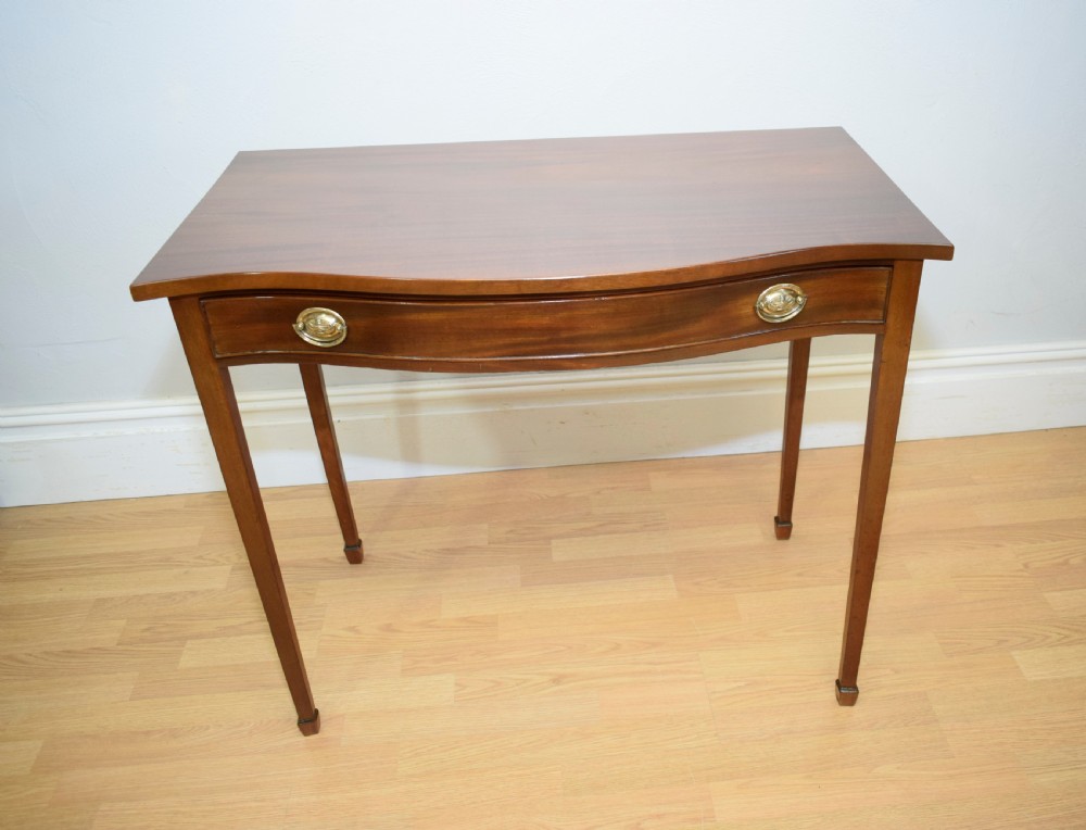 Antique Console Table View XVII