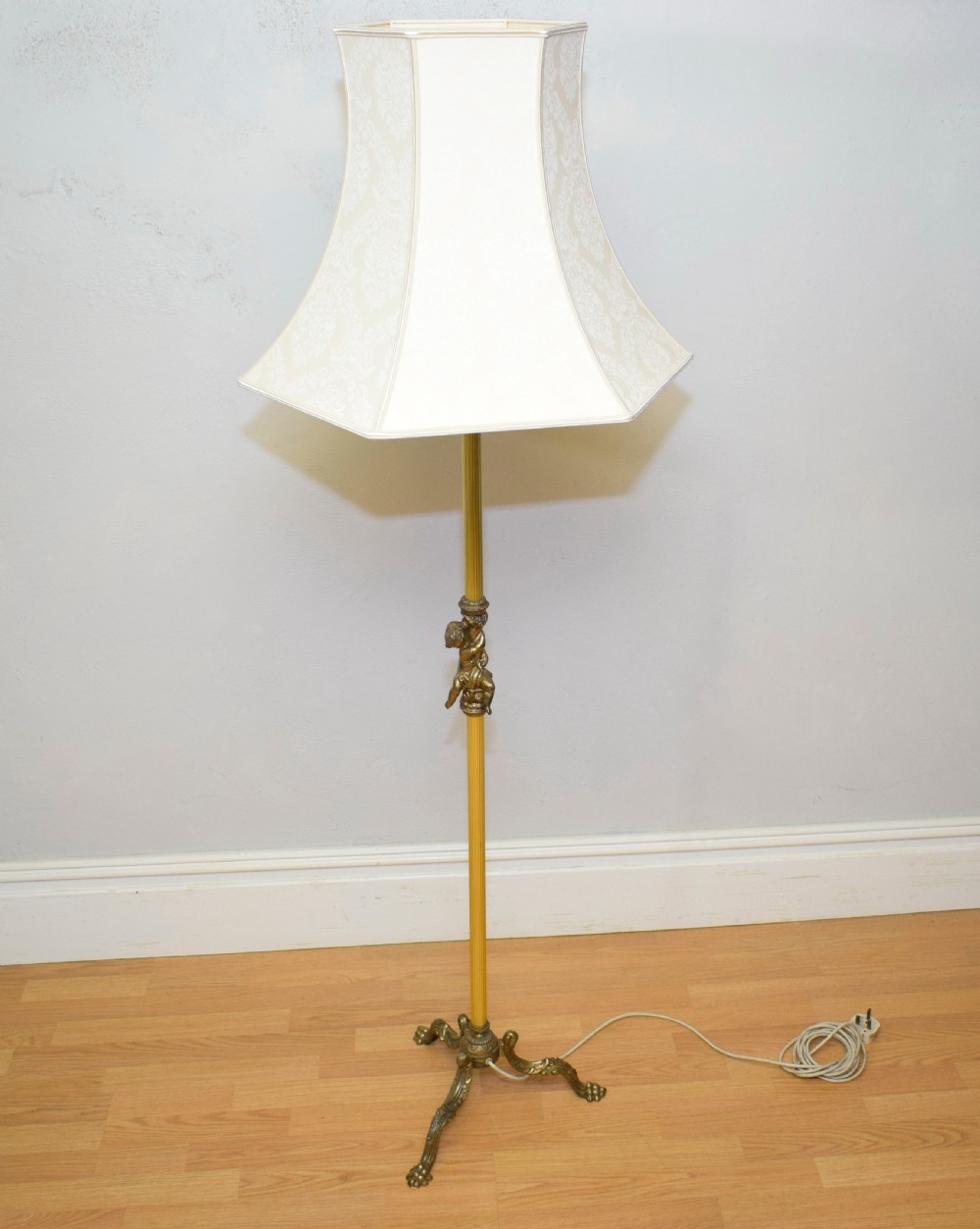  Standard Lamp View X