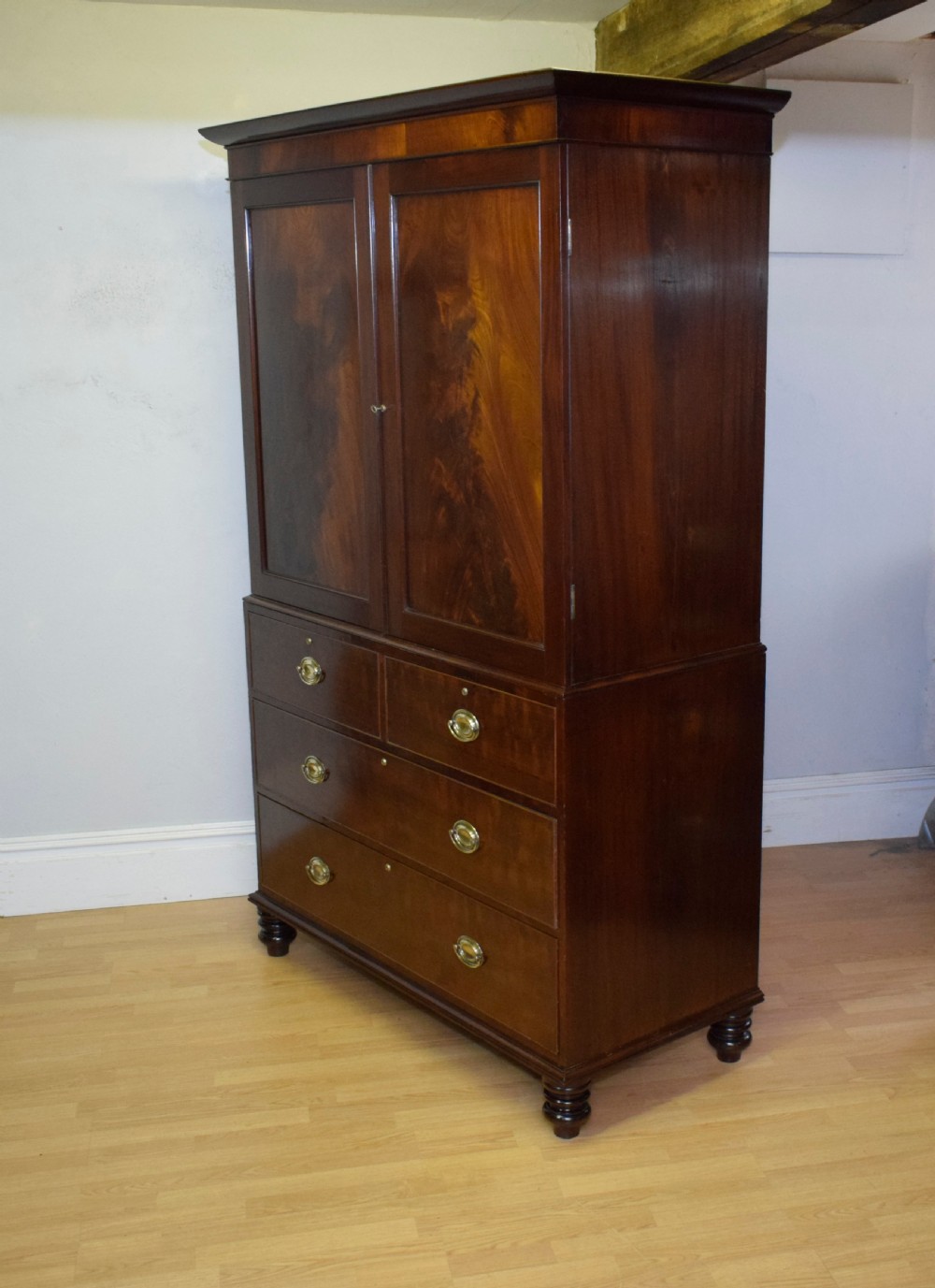 Victorian Flame Mahogany Linen Press View XIV