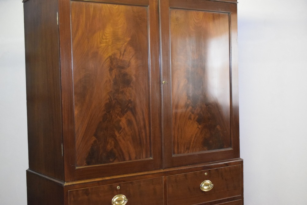 Victorian Flame Mahogany Linen Press View XX