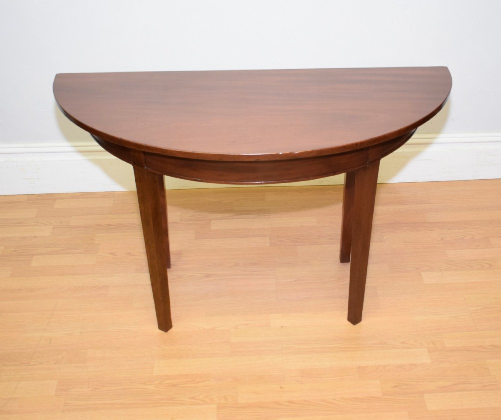 Demi Lune Table View II