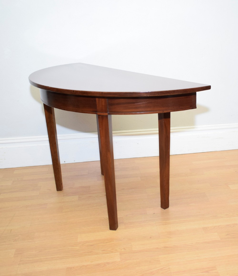 Demi Lune Table View XI