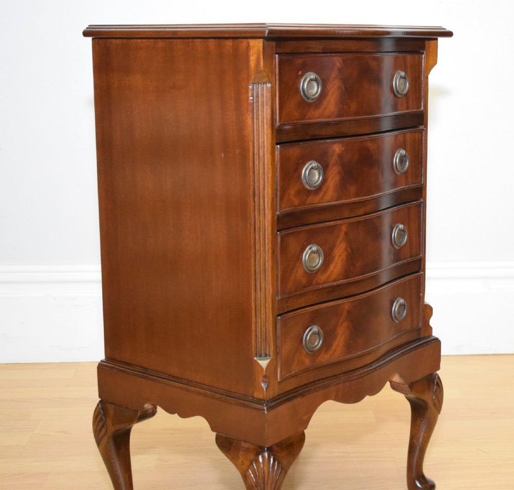 Early 20th Century Chest of Drawers View III