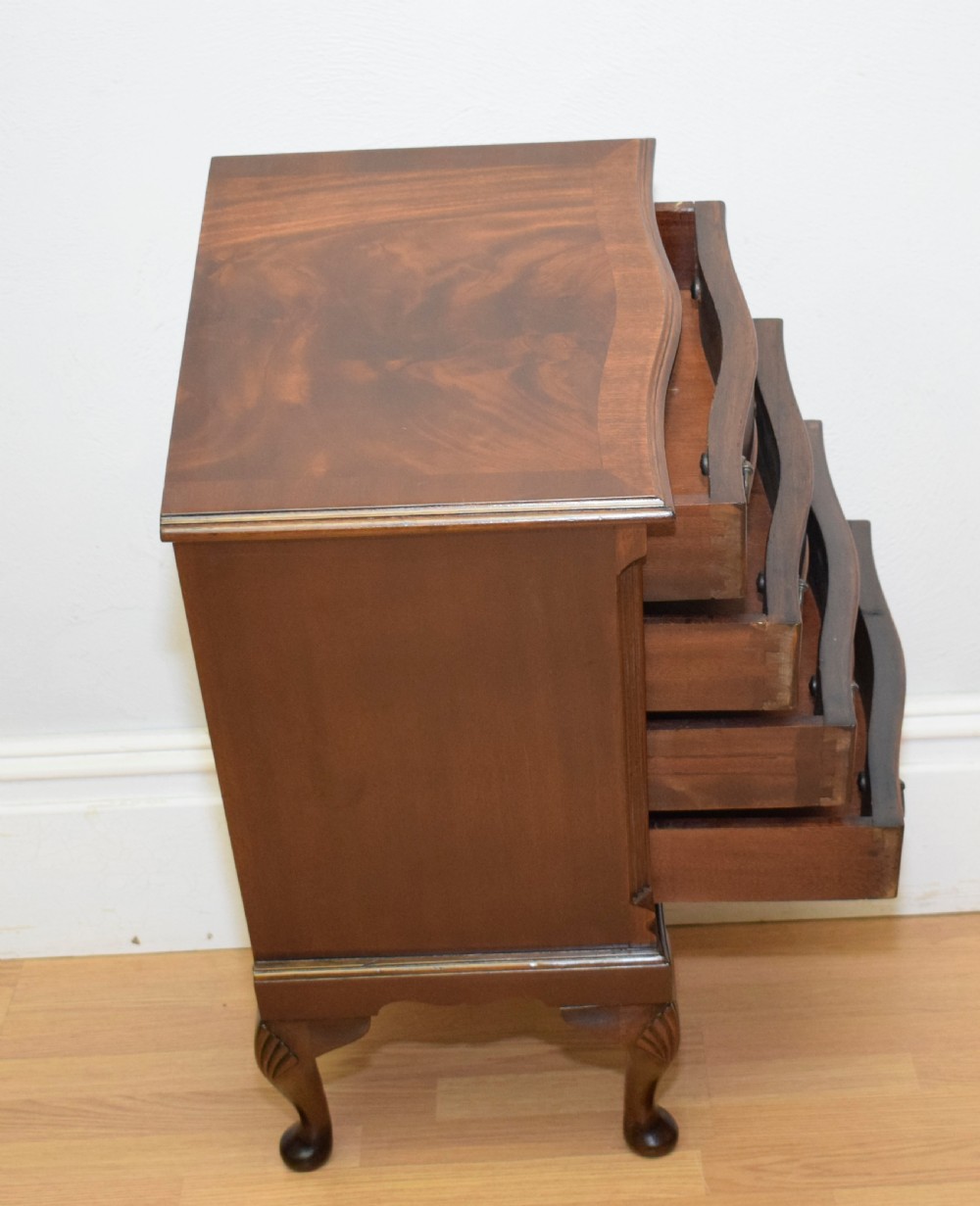 Early 20th Century Chest of Drawers View IX