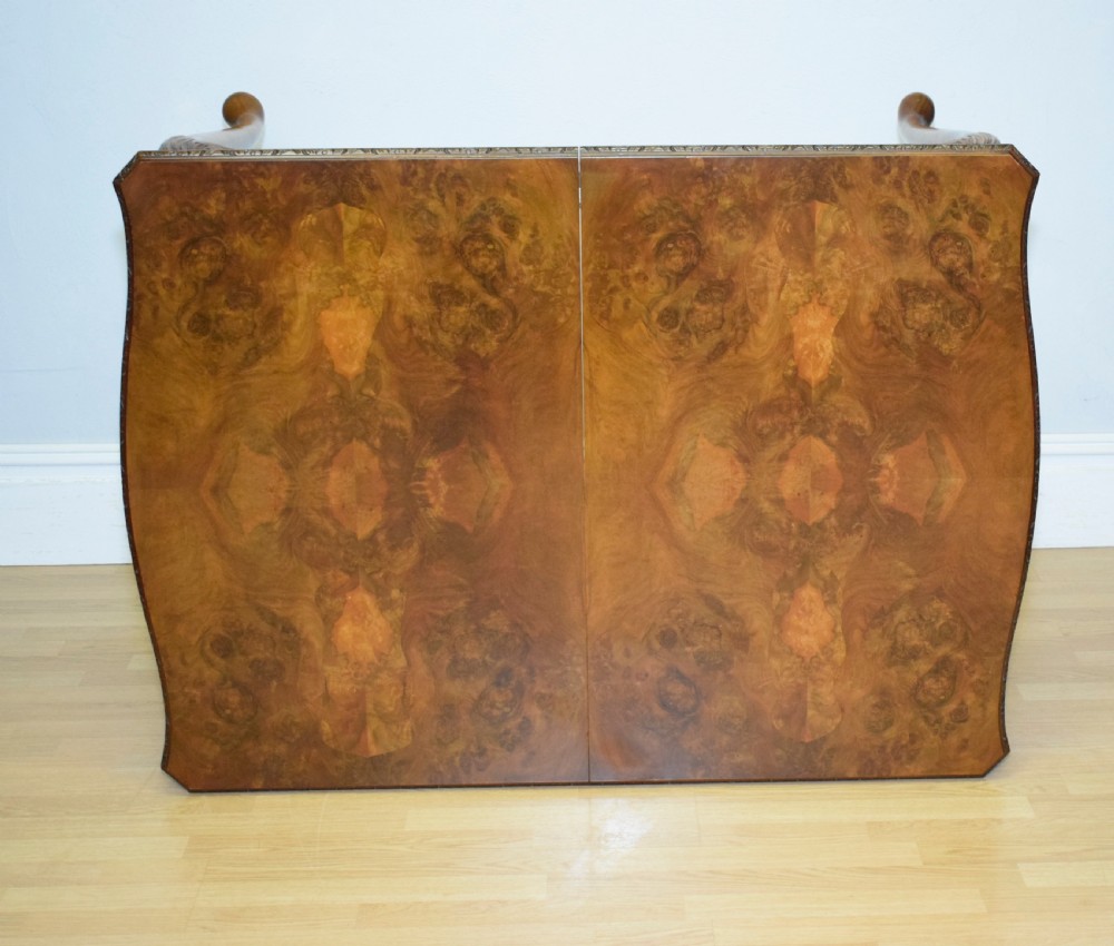 Early 20th Century Walnut Dining Table View VII