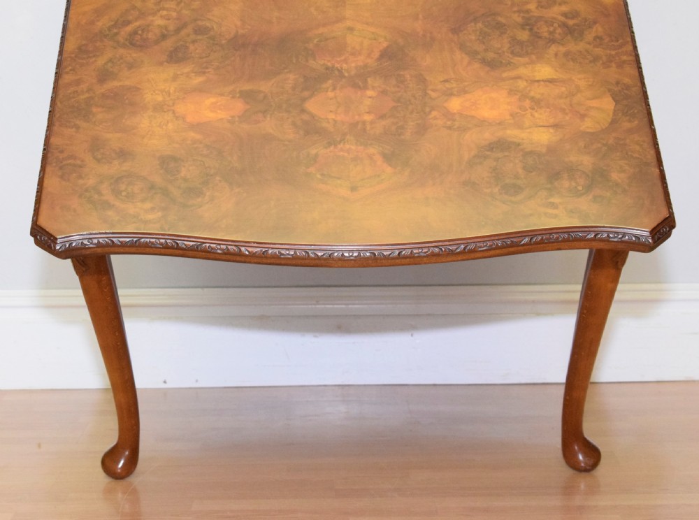 Early 20th Century Walnut Dining Table View XV