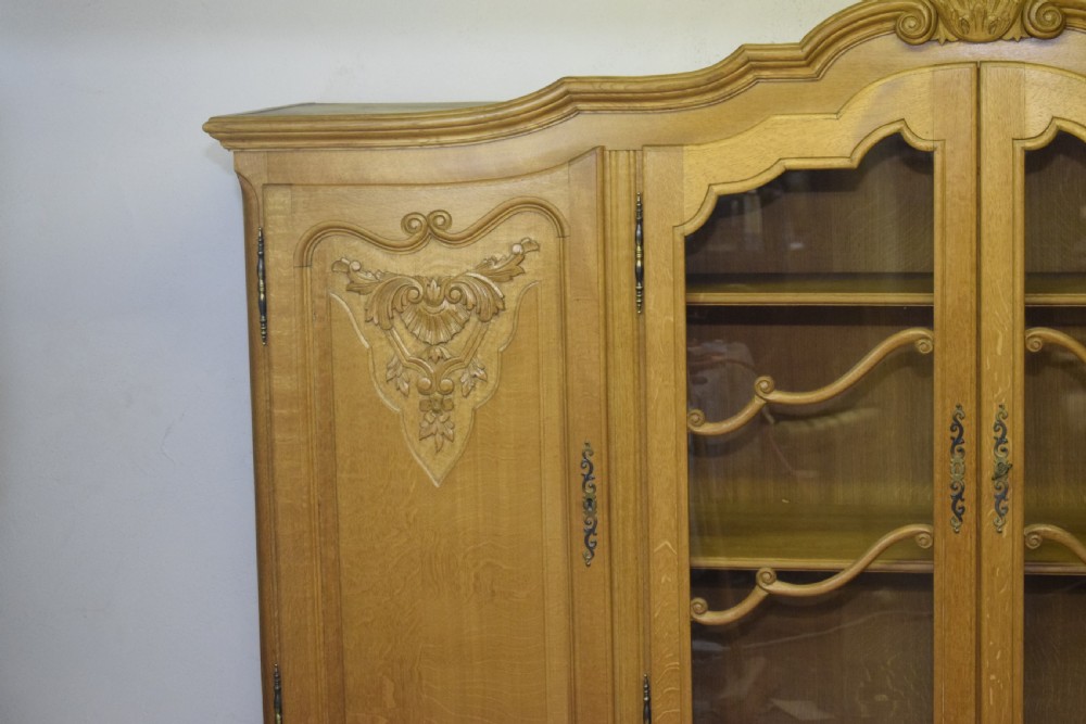 Early 20th Century Oak Display Cabinet View II
