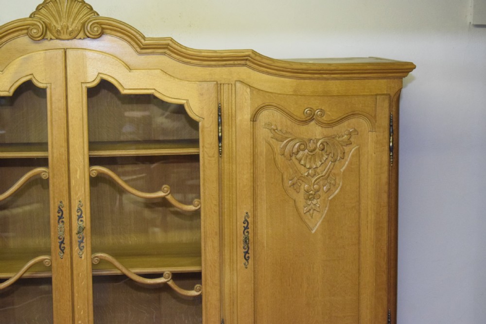 Early 20th Century Oak Display Cabinet View IV