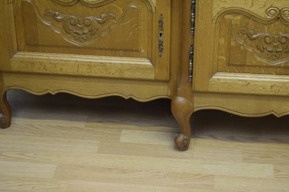 Early 20th Century Oak Display Cabinet View VII