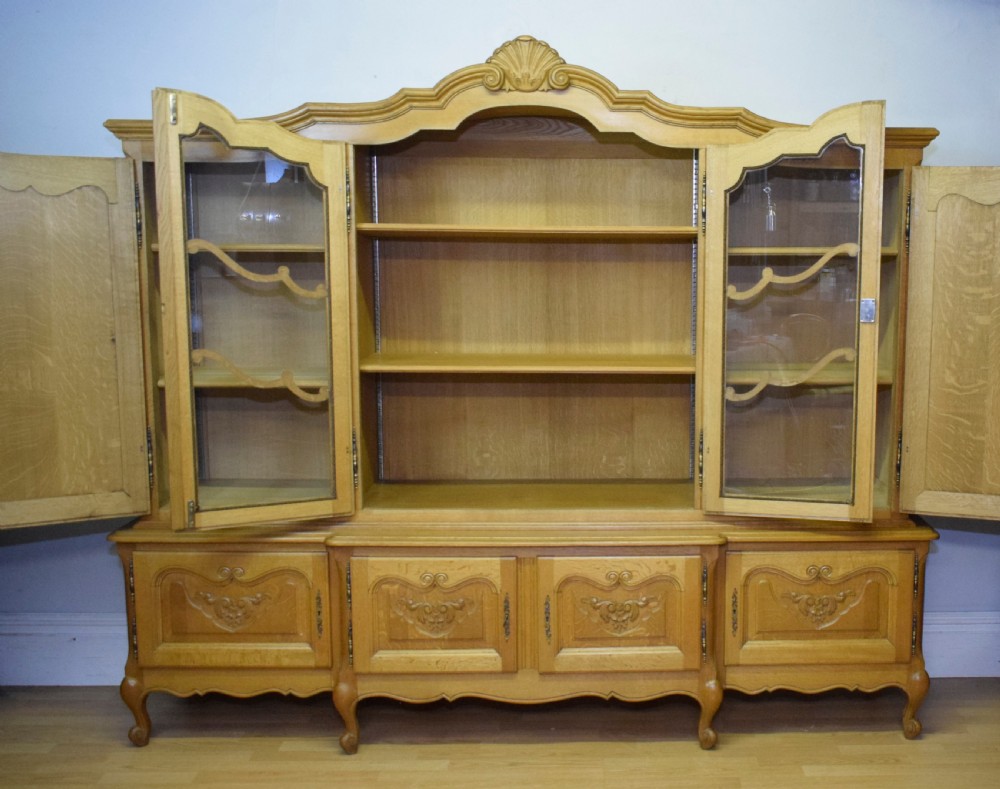 Early 20th Century Oak Display Cabinet View XI