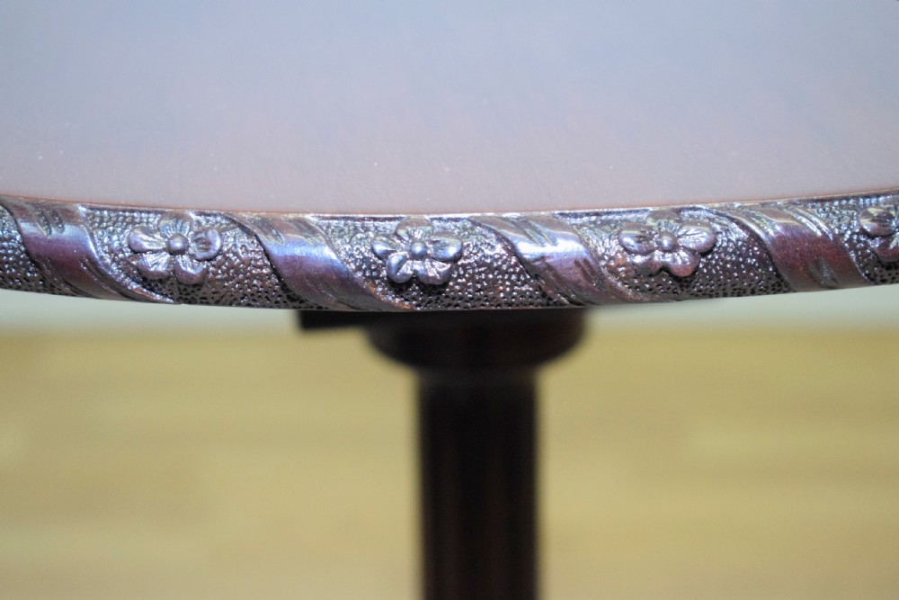 Early 20th Century Tripod Table View XII