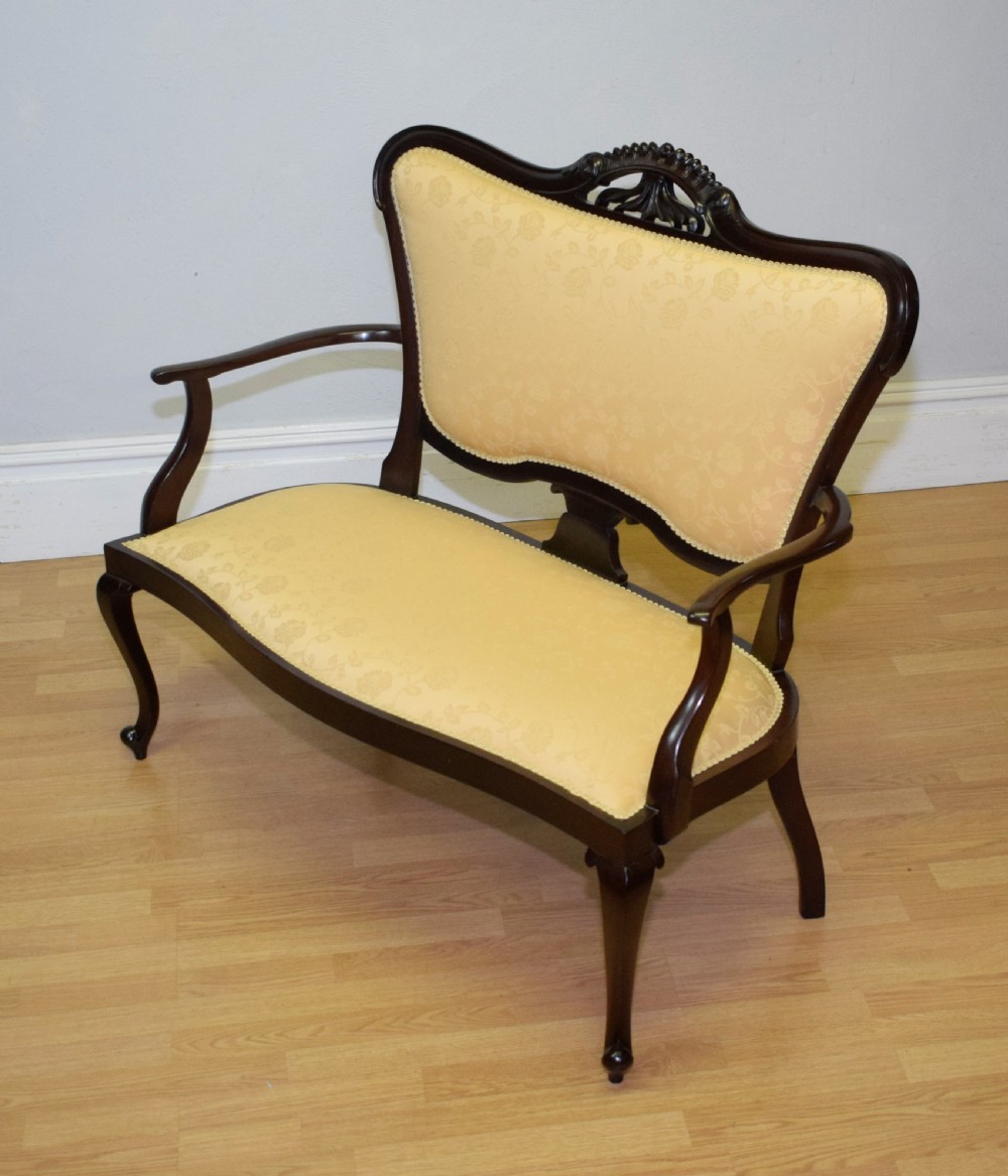 Antique Victorian Couch / Window Seat