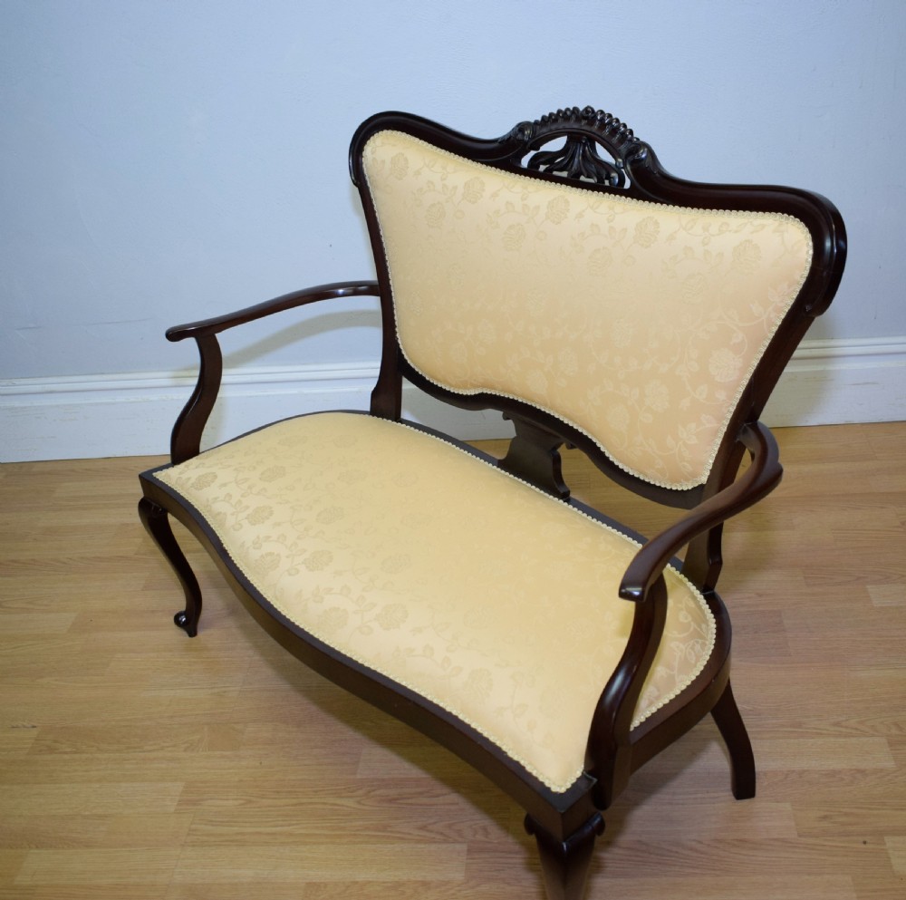 Antique Victorian Couch / Window Seat View IX