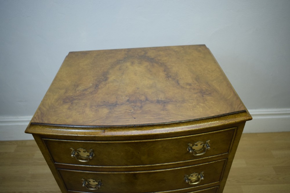 Early 20th Century Burr Walnut Chest View XXIII