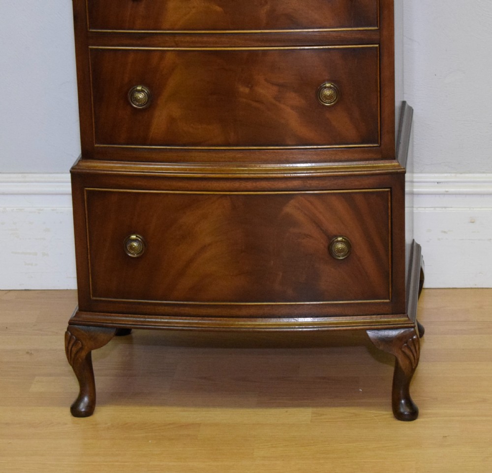 Early 20th Century Bow Front Chest View IV