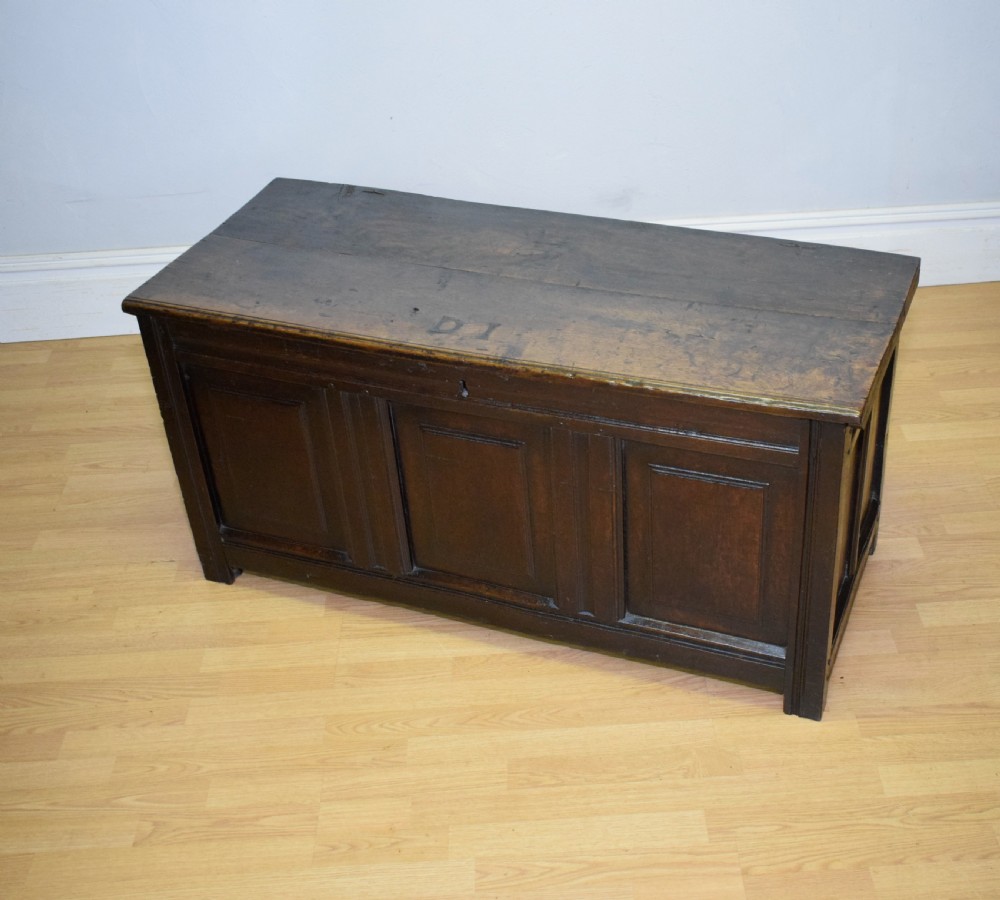 Antique 17th Century Oak Coffer View XVI