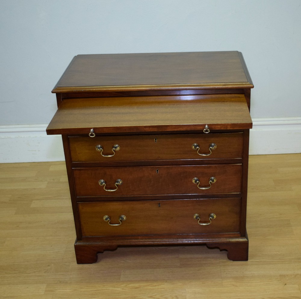 Antique Early 20th Century Chest View VIII