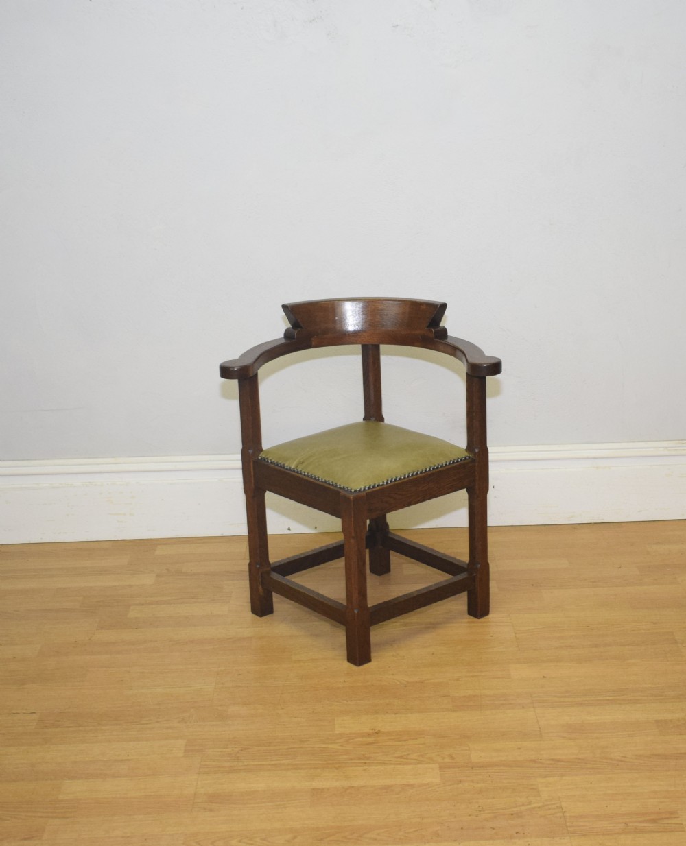 Antique Arts & Crafts Corner Chair View II