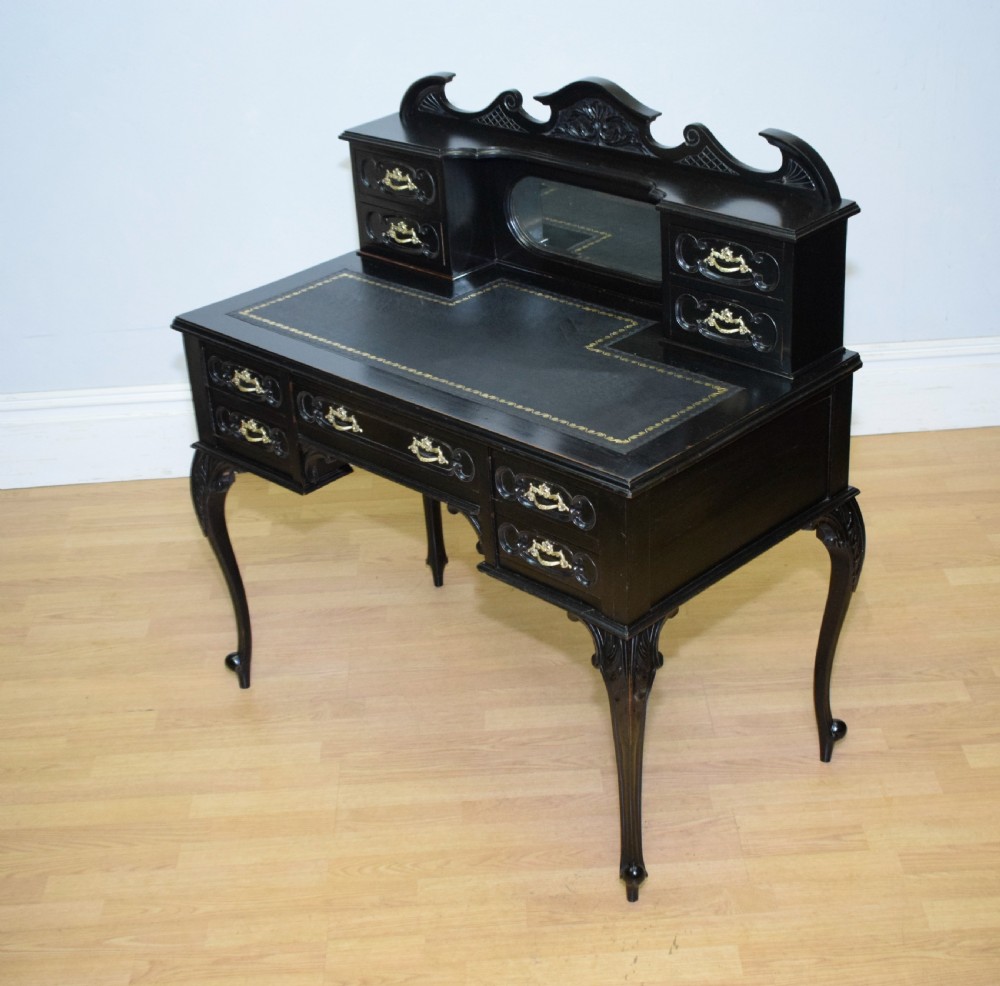  Victorian Desk / Writing Table View II