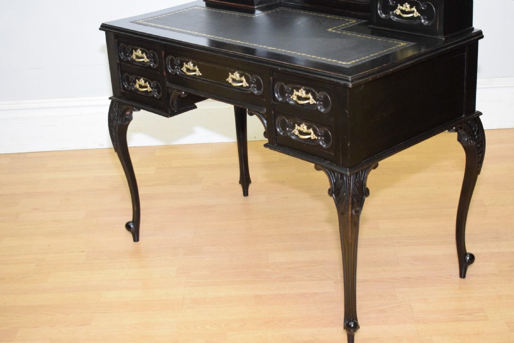  Victorian Desk / Writing Table View XIII