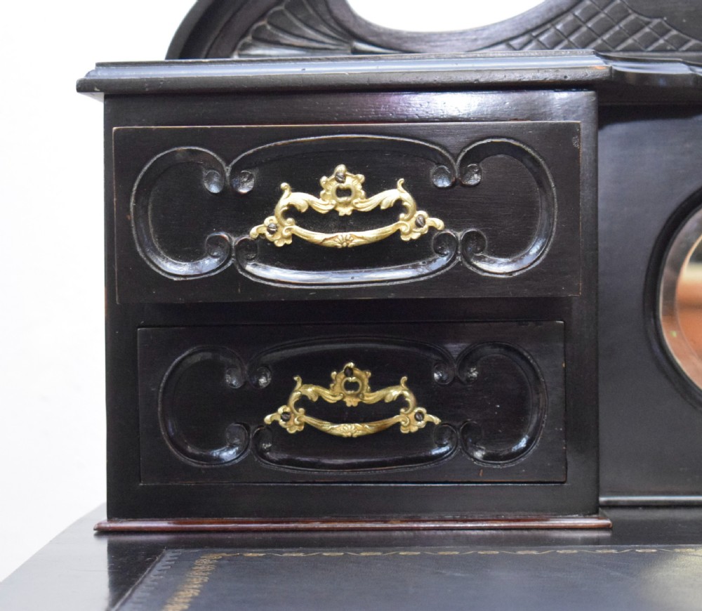  Victorian Desk / Writing Table View XVIII