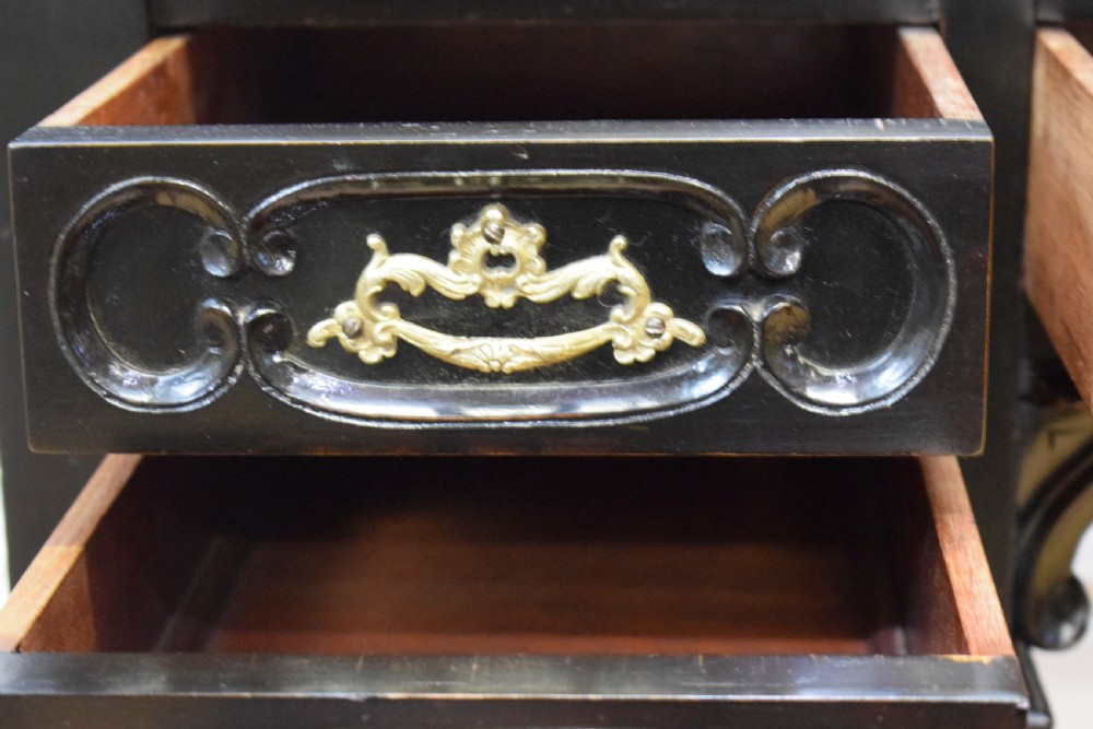  Victorian Desk / Writing Table View XX