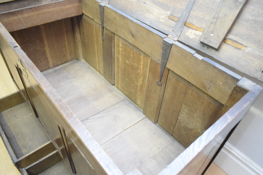 Early 18th Century Mule Chest View XIV
