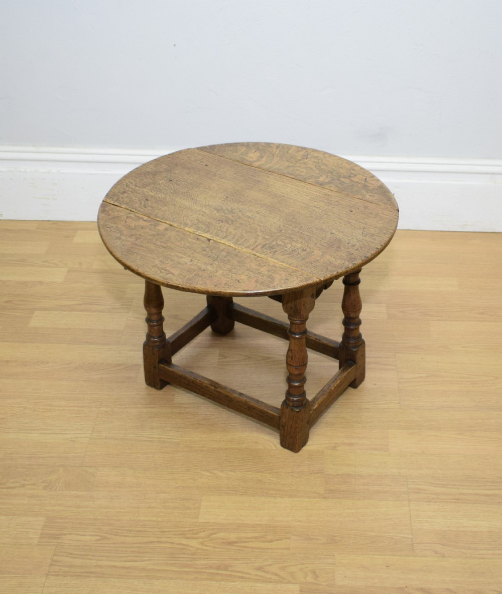 Early 20th Century Oak Lamp Table View VI